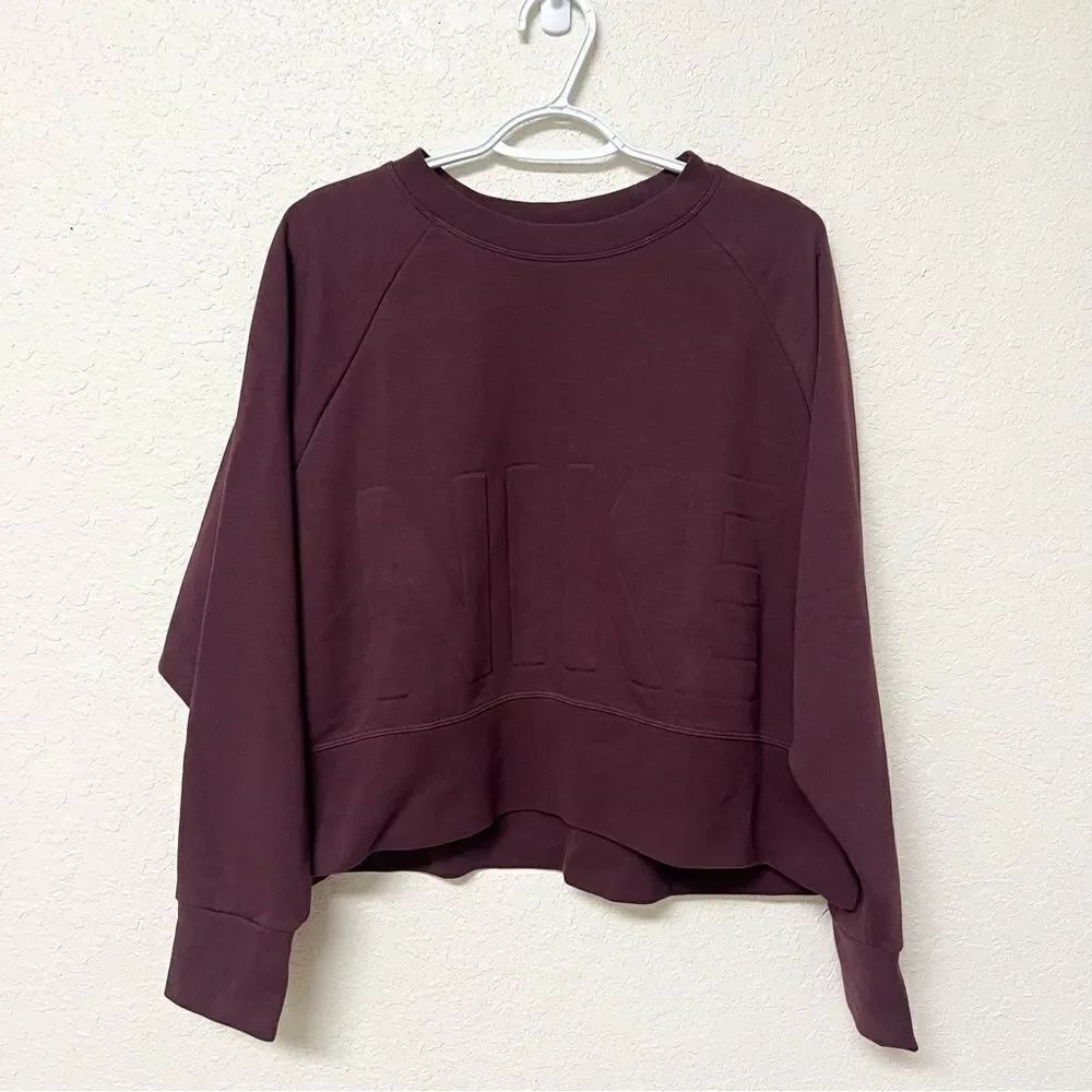 Nike Versa Training Sweater Womens Cropped Pullover Maroon Dri Fit Size L